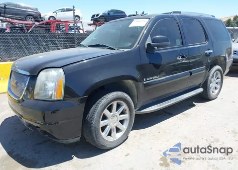 2007 GMC Yukon Denali z USA, uszkodzony, nr VIN 1GKFK63827J216109